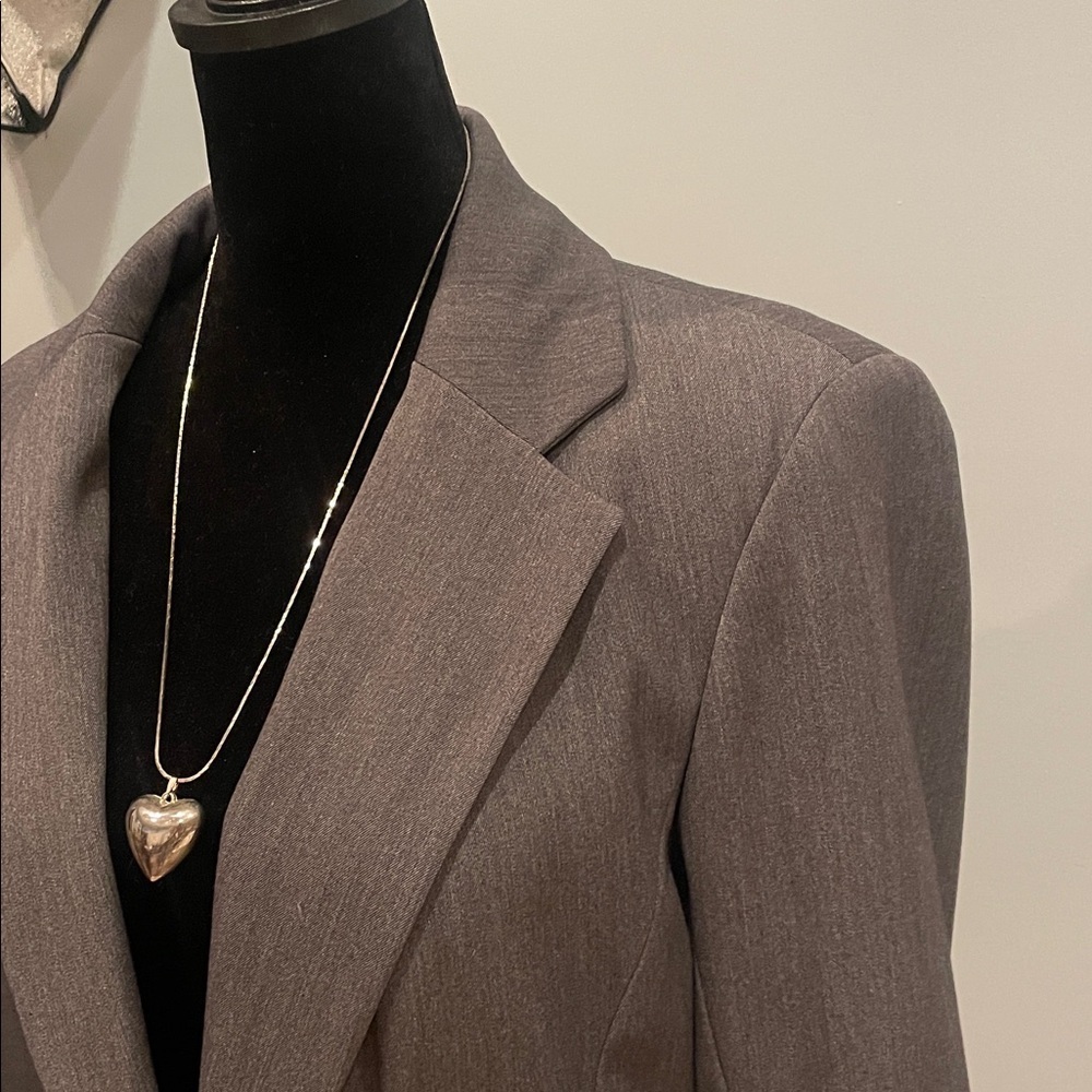 Gray Blazer Rafaela size 4 like new fitted professional - Picture 2 of 3